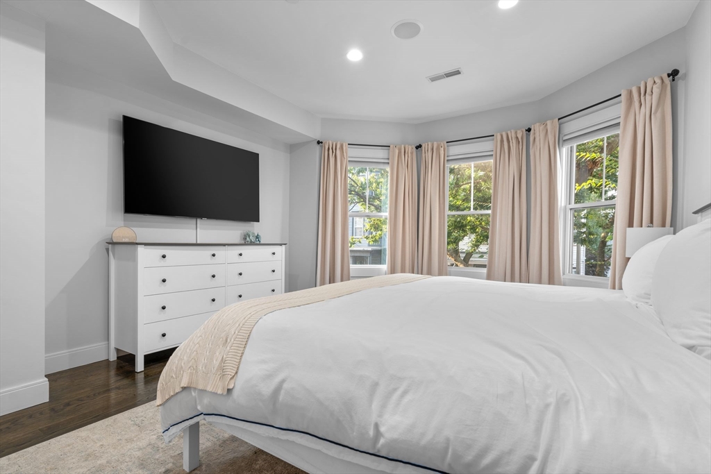 724 East 2nd Street, Unit 2 Boston, MA 02127 - Photo 20 of 31