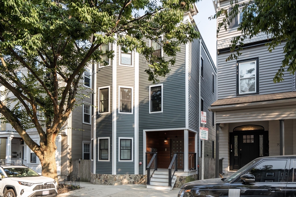 724 East 2nd Street, Unit 2 Boston, MA 02127 - Photo 2 of 31