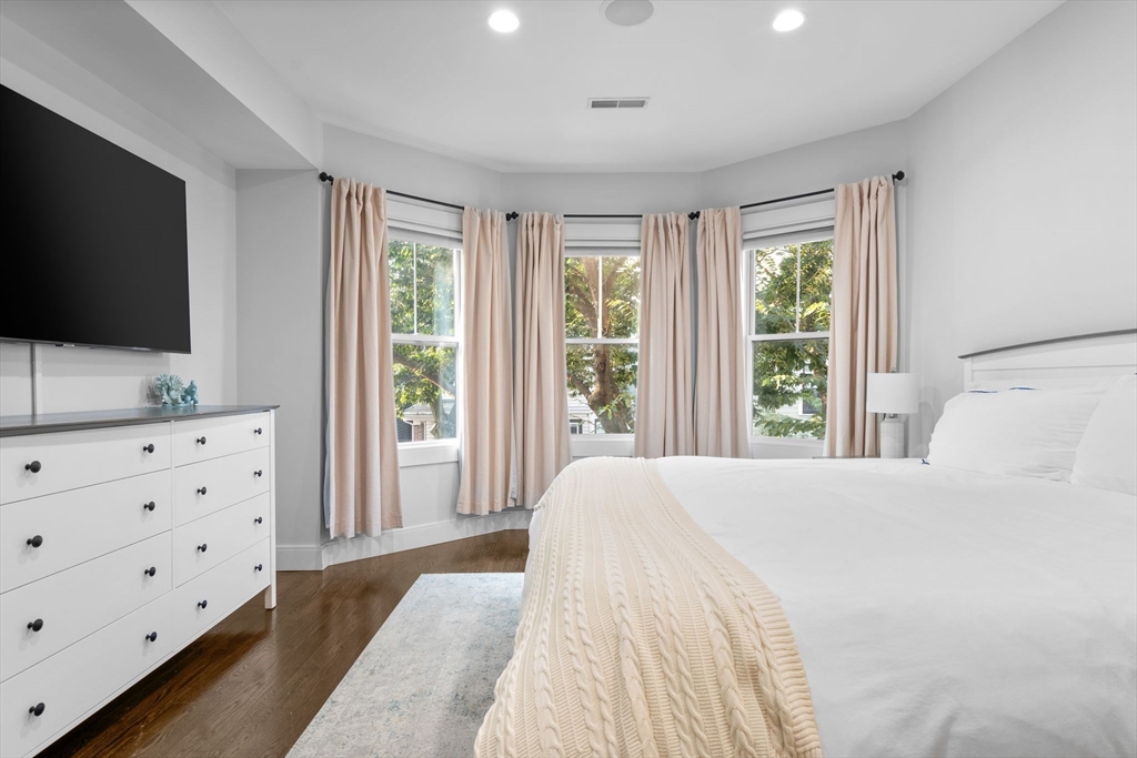724 East 2nd Street, Unit 2 Boston, MA 02127 - Photo 21 of 31