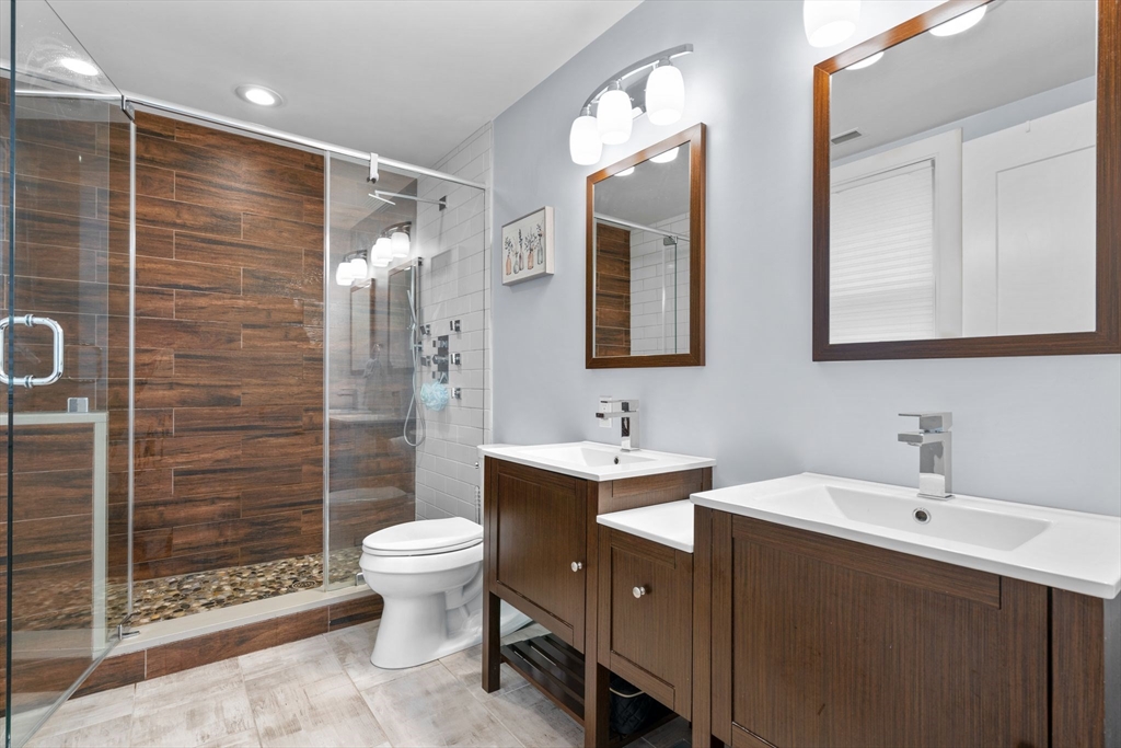 724 East 2nd Street, Unit 2 Boston, MA 02127 - Photo 24 of 31