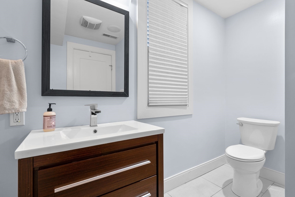 724 East 2nd Street, Unit 2 Boston, MA 02127 - Photo 31 of 31