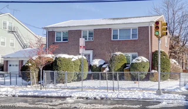 a front view of house with yard
