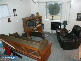 2884 Senak Road Abington, PA 19001 - Photo 2 of 12 Living Room
