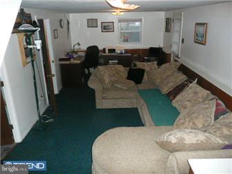 2884 Senak Road Abington, PA 19001 - Photo 5 of 12 Family Room