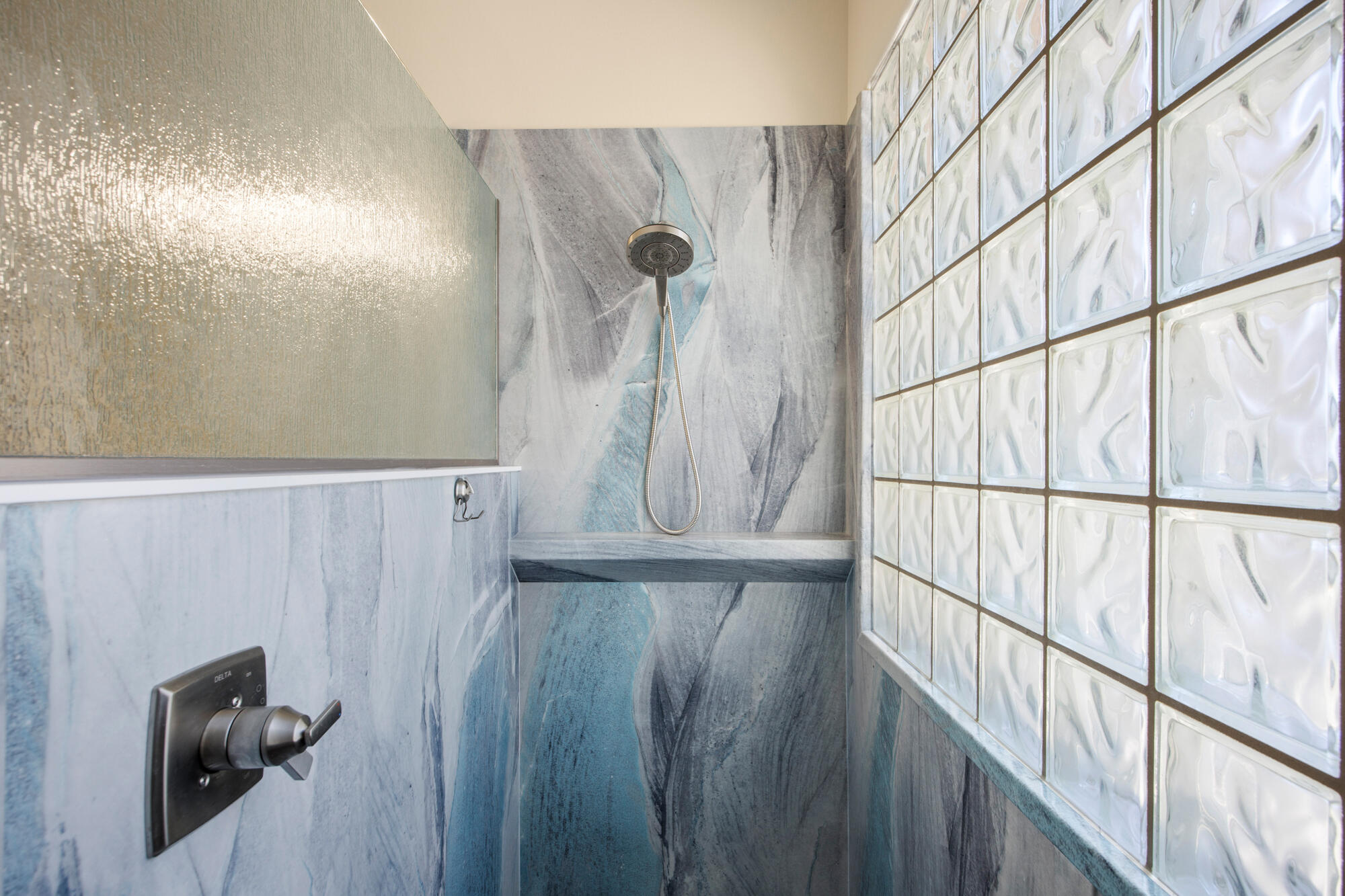 2581 West Desert Springs Road St. George, UT 84770 - Photo 23 of 45 Newly Remodeled Shower