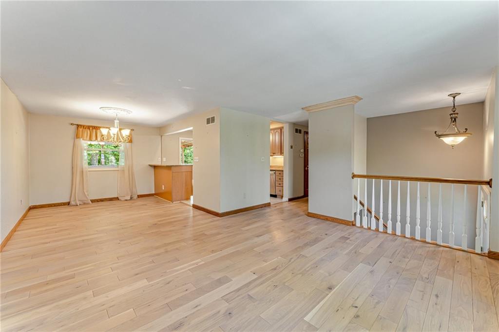 124 Ridgeview Drive Monroeville, PA 15146 - Photo 4 of 32 Gallery Image 4