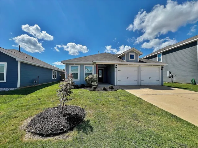 $1,895 | 1448 Sunkiss Drive, Fort Worth, TX 76140