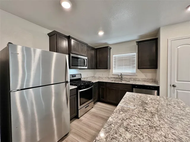 $1,895 | 1448 Sunkiss Drive, Fort Worth, TX 76140