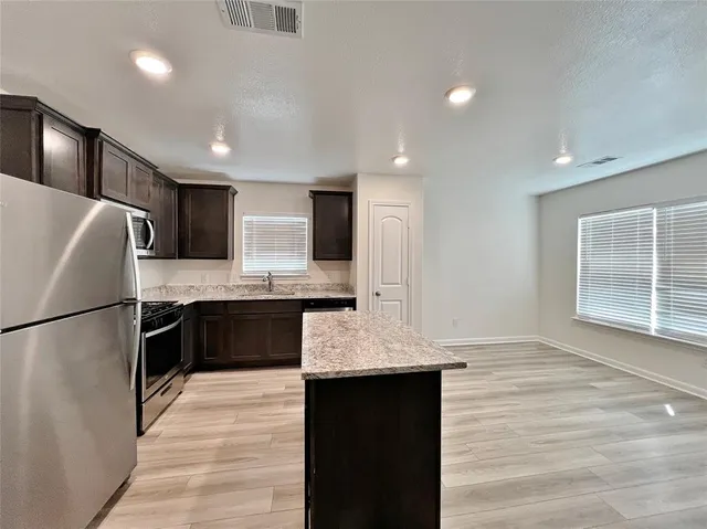 $1,895 | 1448 Sunkiss Drive, Fort Worth, TX 76140