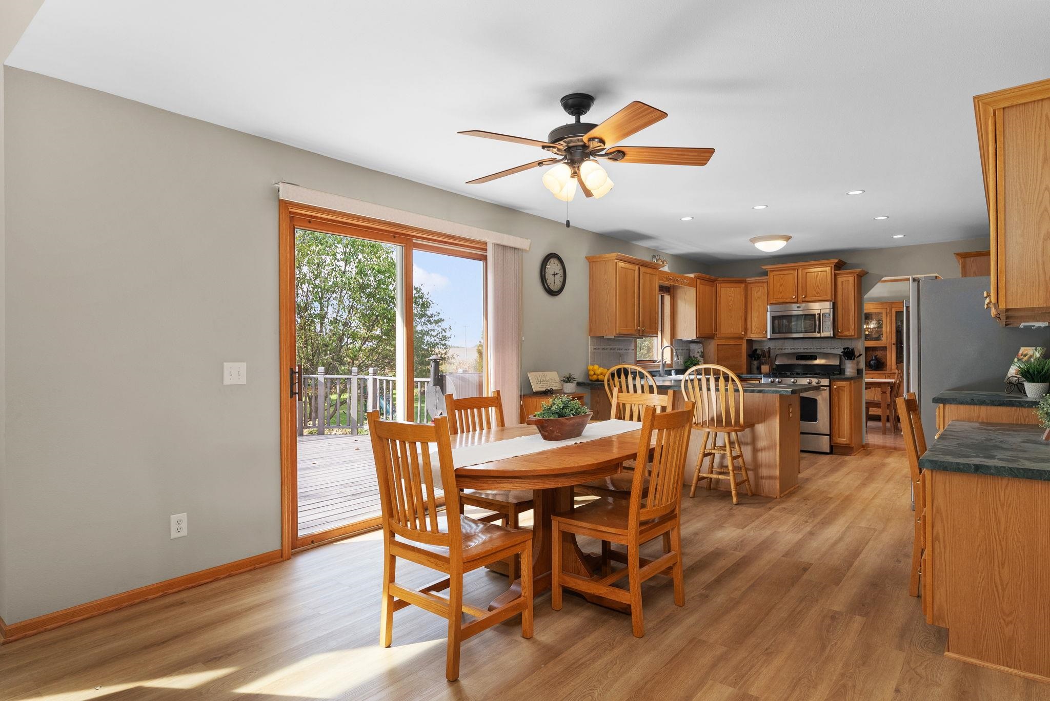 6707 Twin Lane Road Sun Prairie, WI 53590 - Photo 12 of 57