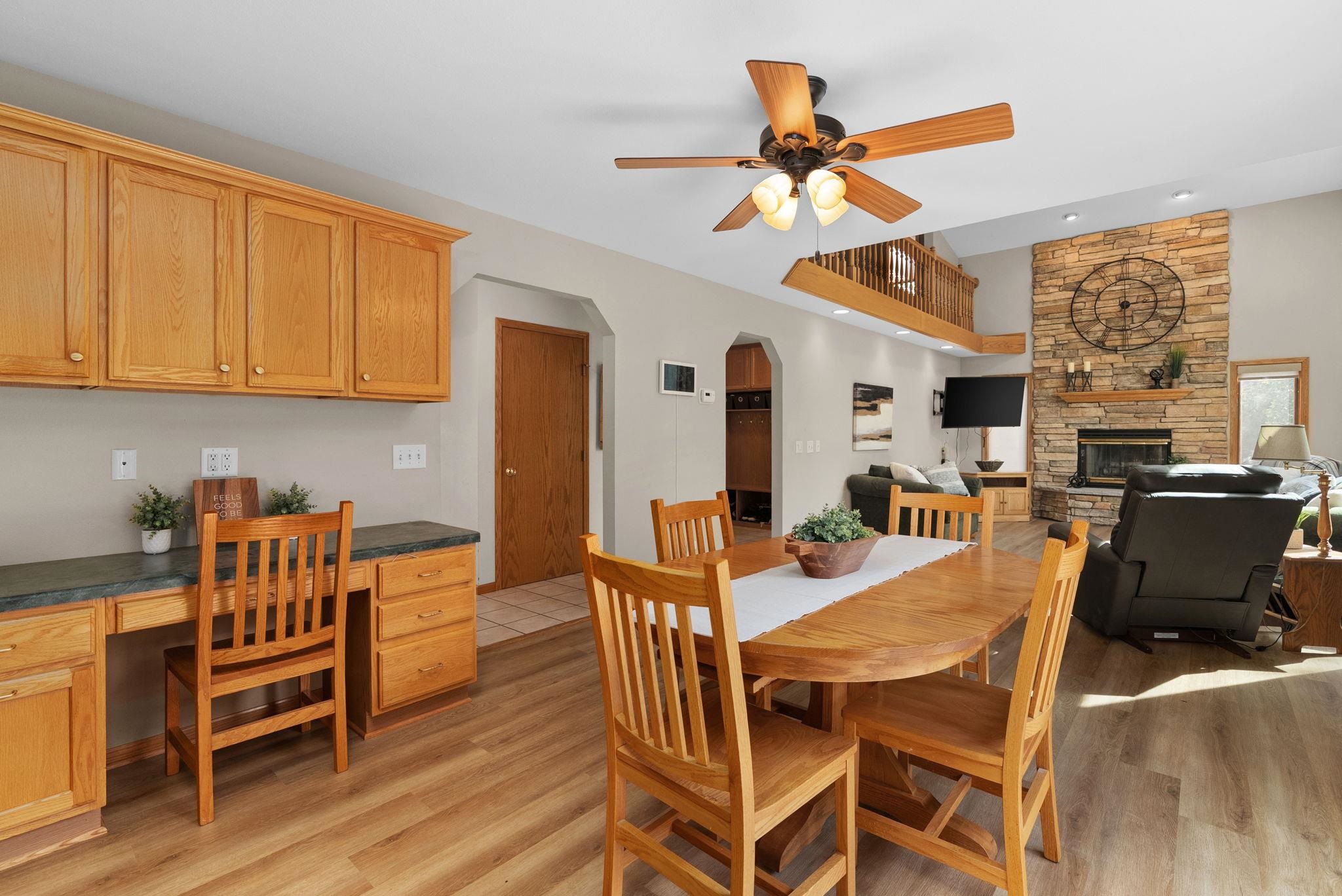 6707 Twin Lane Road Sun Prairie, WI 53590 - Photo 13 of 57