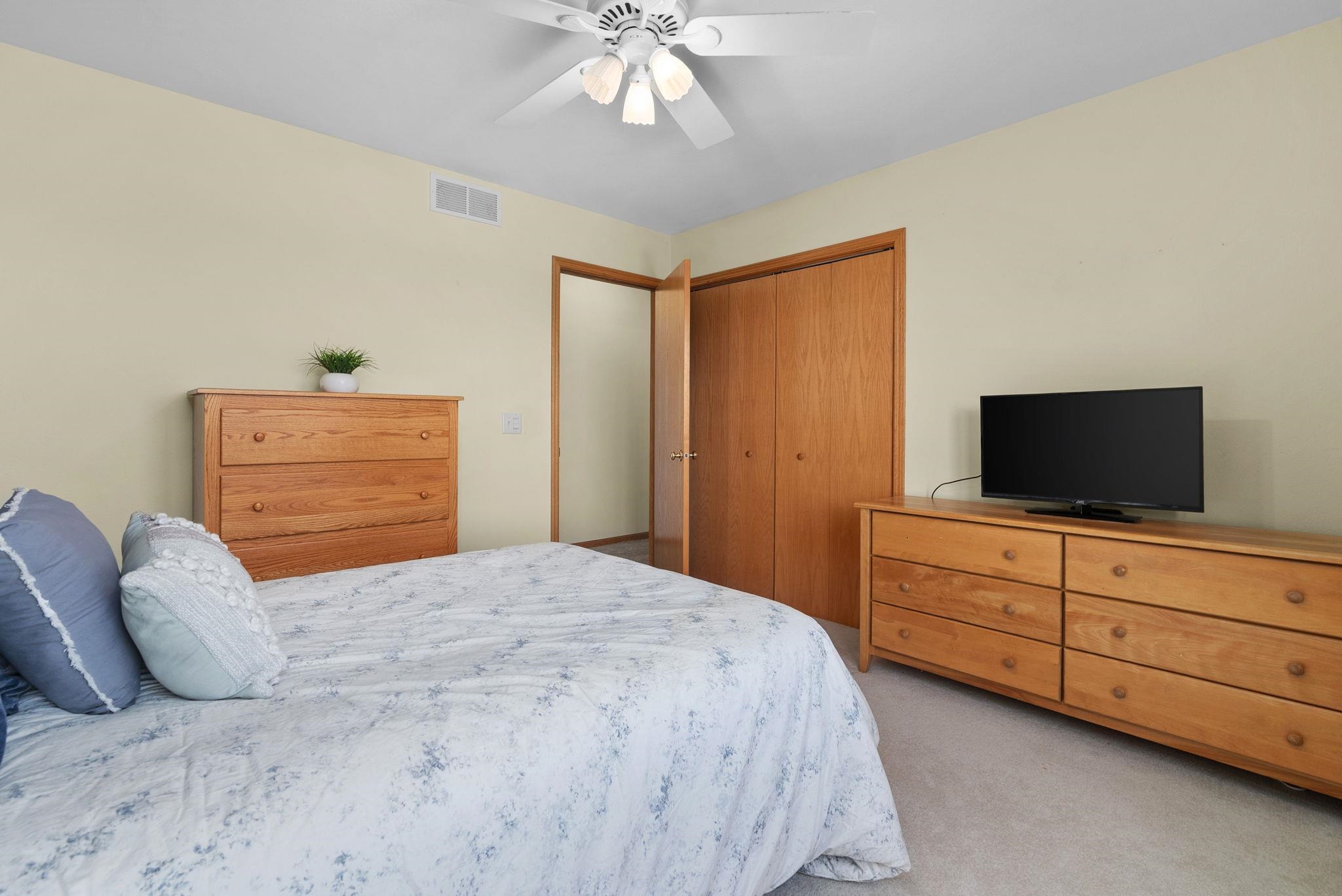 6707 Twin Lane Road Sun Prairie, WI 53590 - Photo 29 of 57