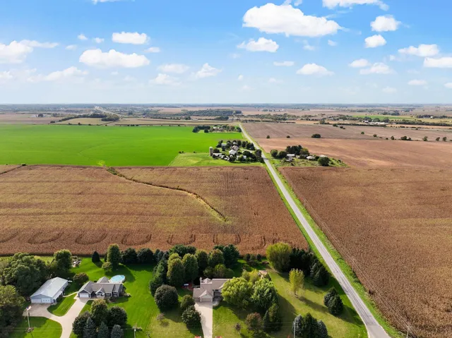 $800,000 | 6707 Twin Lane Road, Sun Prairie, WI 53590