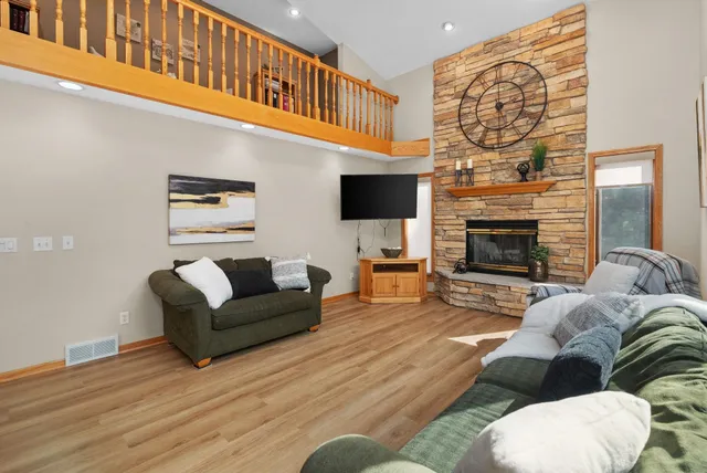 $800,000 | 6707 Twin Lane Road, Sun Prairie, WI 53590