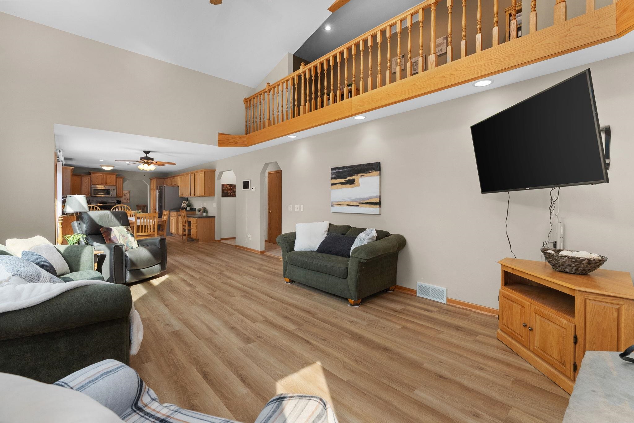 6707 Twin Lane Road Sun Prairie, WI 53590 - Photo 10 of 57