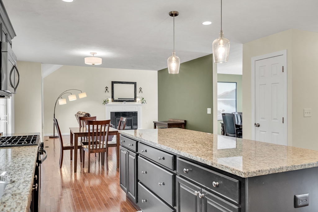 3 Mountain Laurel Road Ayer, MA 01432 - Photo 10 of 29