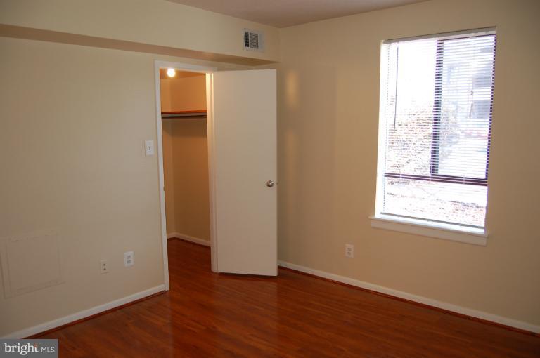 11629 Stoneview Square, Unit 79/2B Reston, VA 20191 - Photo 7 of 10 Bedroom (Master)