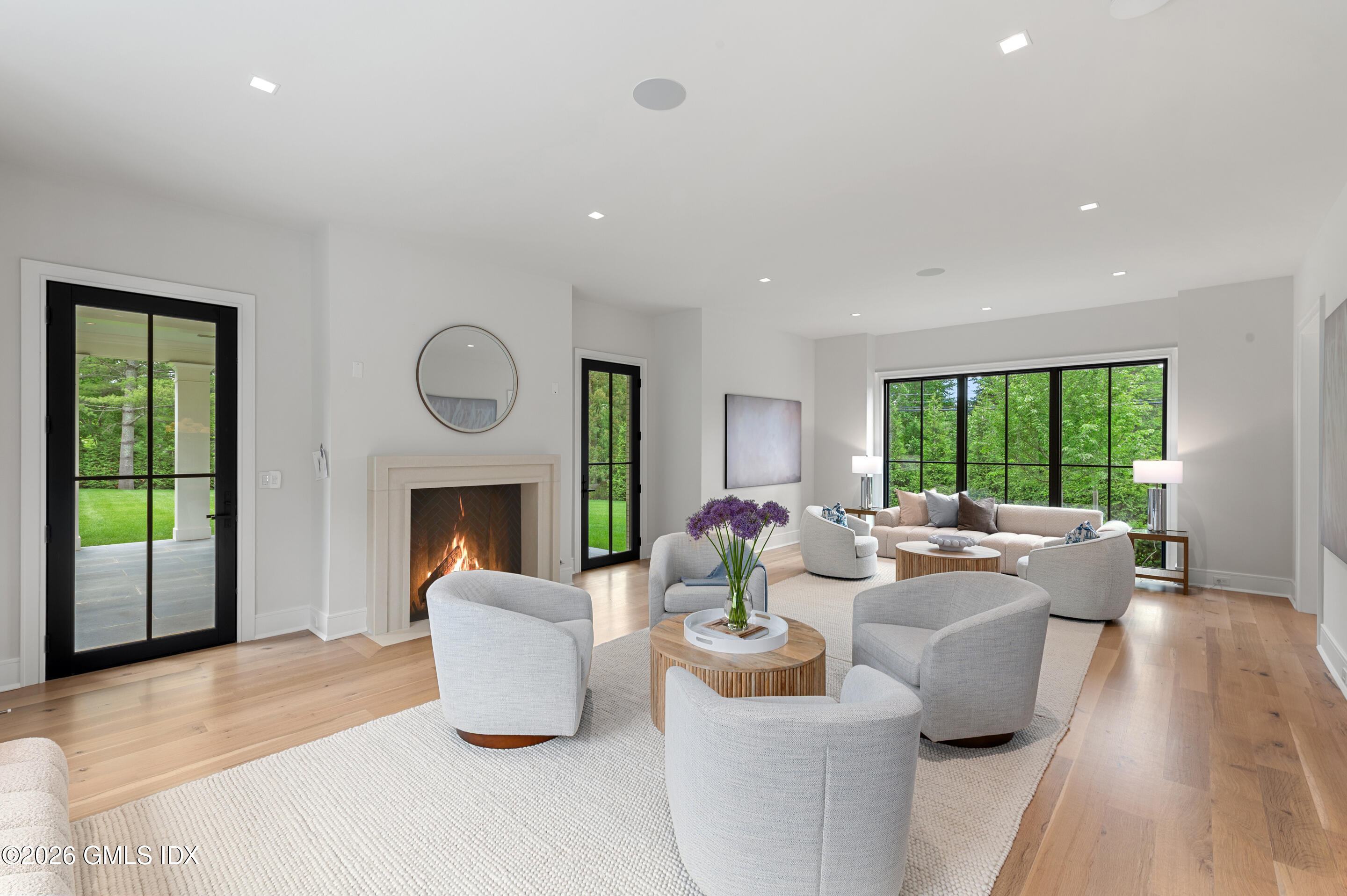 7 Parsonage Road Greenwich, CT 06830 - Photo 6 of 47 LIVING ROOM