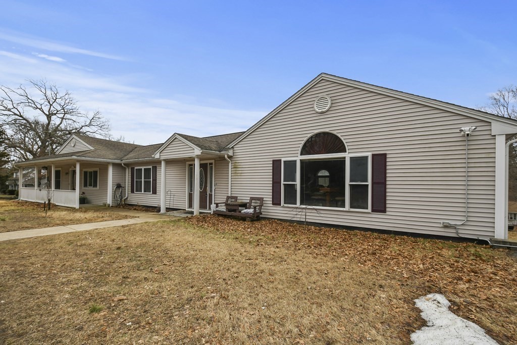 206 Rivulet Street Uxbridge, MA 01569 - Photo 1 of 37 Gallery Image 1