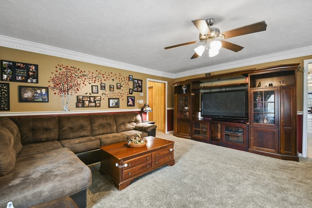 206 Rivulet Street Uxbridge, MA 01569 - Photo 3 of 37 Gallery Image 3
