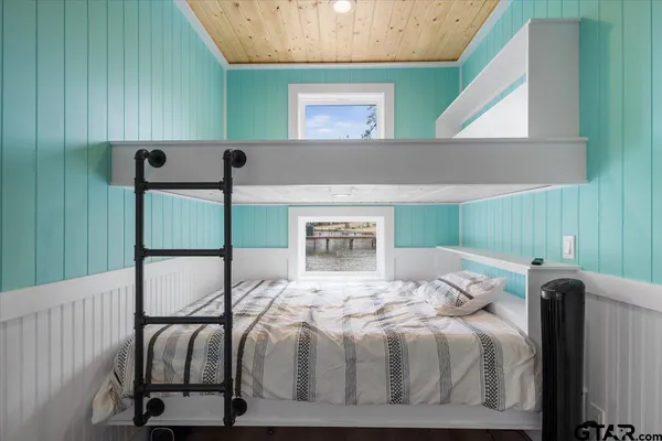 $790,000 | 16835 Cardinal Lane, Troup, TX 75789