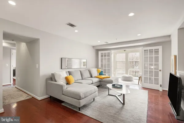 $510,000 | 4065 South Four Mile Run Drive, Unit 302, Arlington, VA 22204
