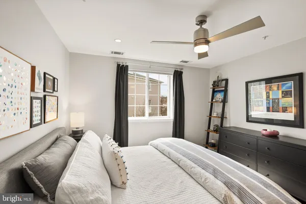 $510,000 | 4065 South Four Mile Run Drive, Unit 302, Arlington, VA 22204