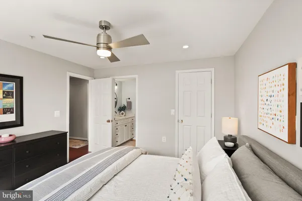 $510,000 | 4065 South Four Mile Run Drive, Unit 302, Arlington, VA 22204