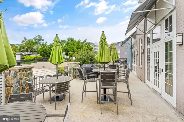 $510,000 | 4065 South Four Mile Run Drive, Unit 302, Arlington, VA 22204