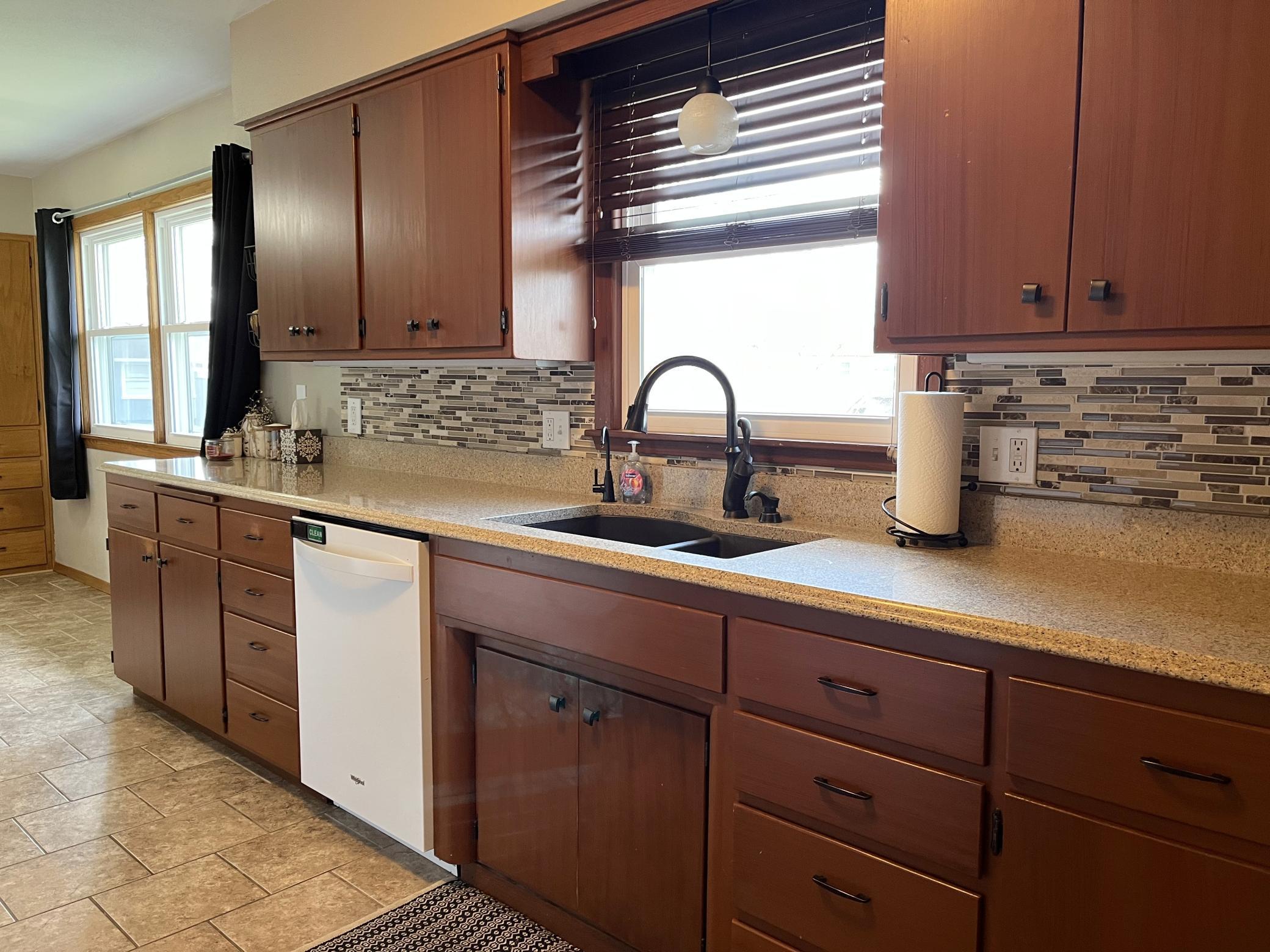 2250 18th Avenue Windom, MN 56101 - Photo 5 of 53