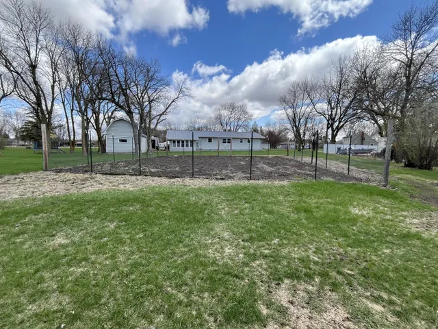 $269,900 | 2250 18th Avenue, Windom, MN 56101