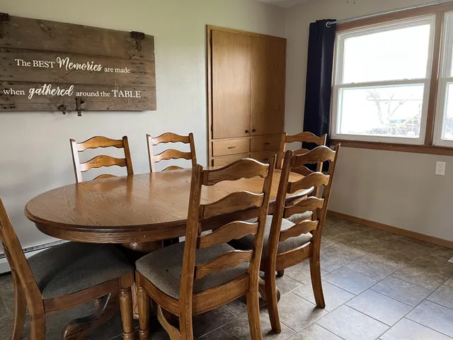 $269,900 | 2250 18th Avenue, Windom, MN 56101