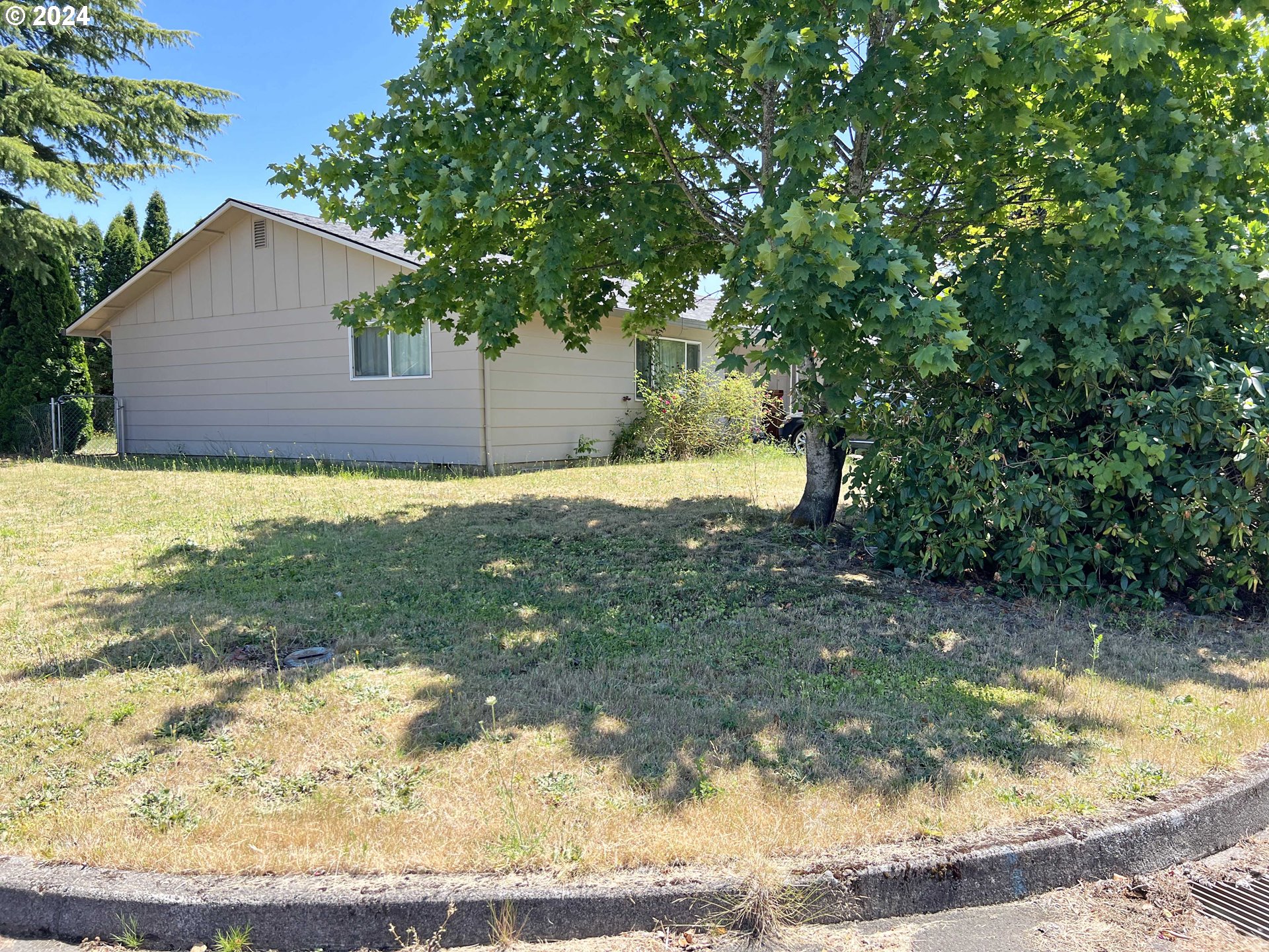 2127 Rhodora Street Forest Grove, OR 97116 - Photo 2 of 34 Gallery Image 2