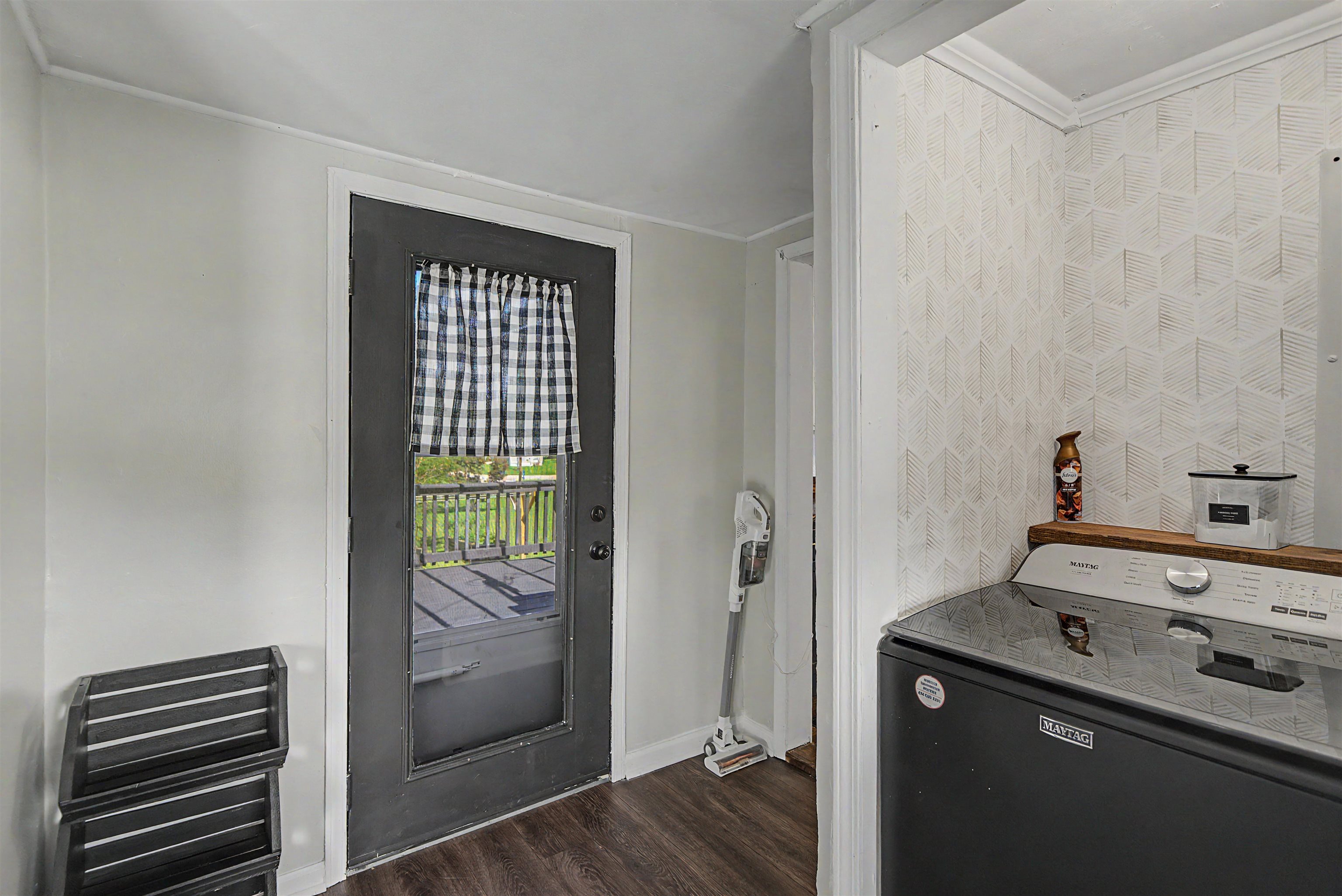 201 Walnut Street Adamsville, TN 38310 - Photo 23 of 26 Laundry room