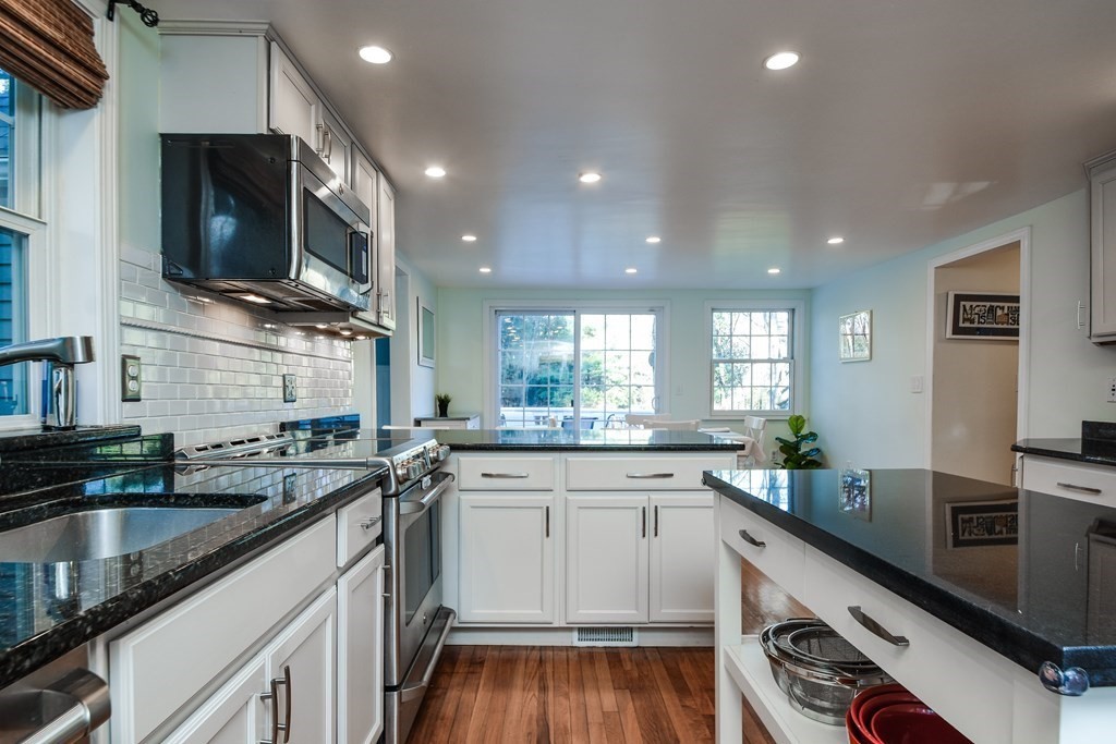 53 Sherman's Bridge Road Wayland, MA 01778 - Photo 5 of 42