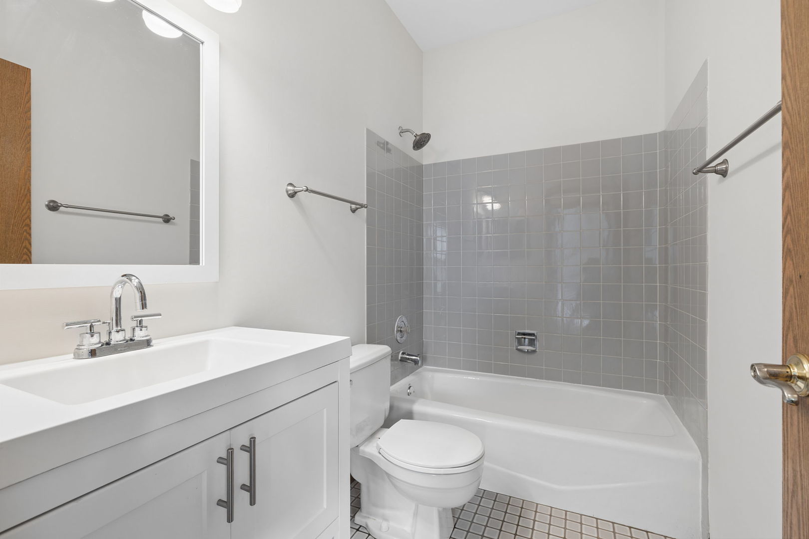 1210 Rhodes Lane, Unit 1210 Naperville, IL 60540 - Photo 15 of 17 Gallery Image 15
