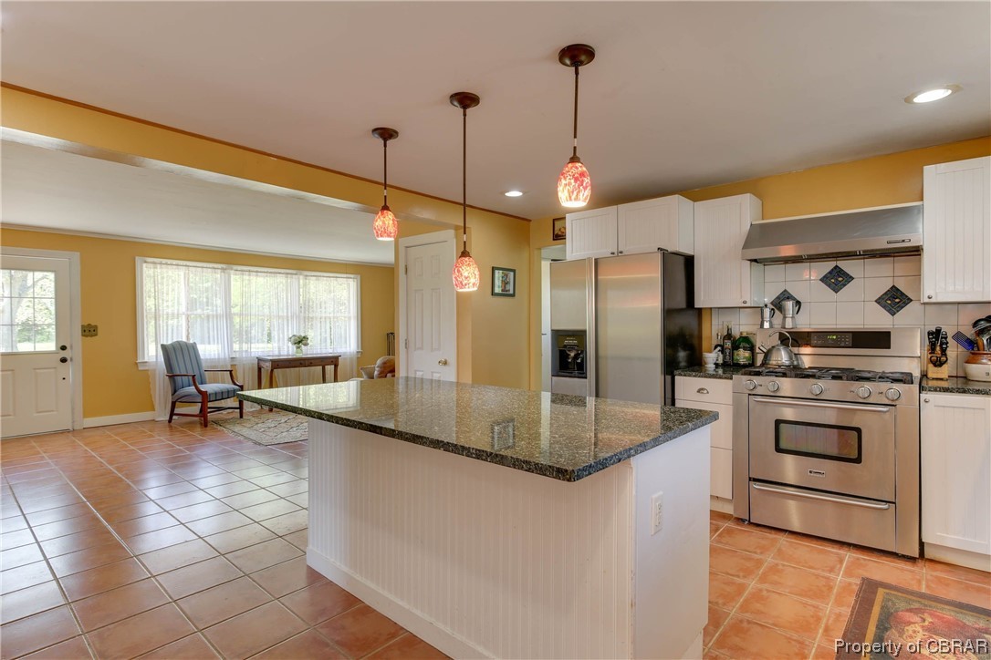 1595 Fitchetts Wharf Road Moon, VA 23119 - Photo 18 of 50