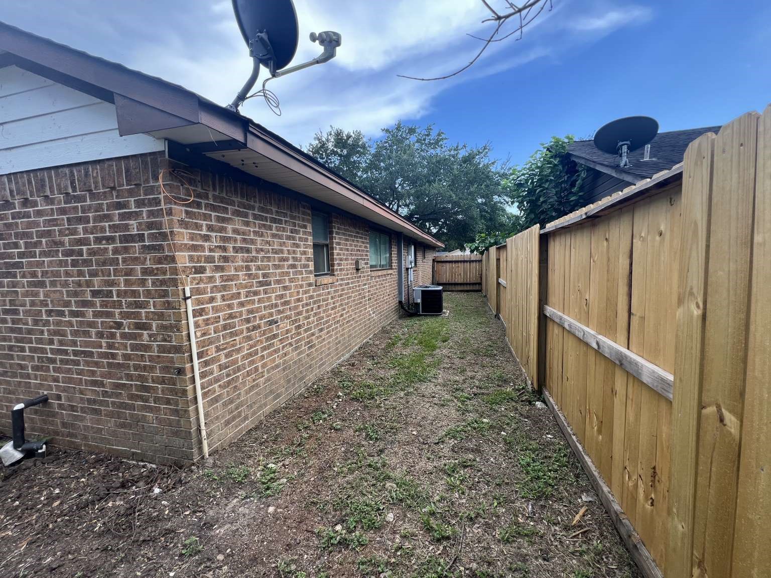 602 Briarclift Lane Baytown, TX 77521 - Photo 19 of 24