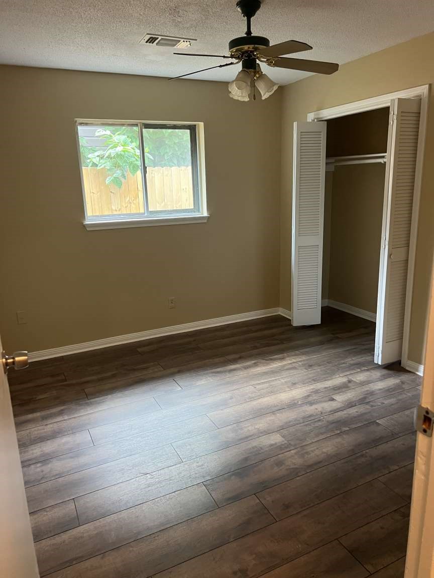 602 Briarclift Lane Baytown, TX 77521 - Photo 9 of 24