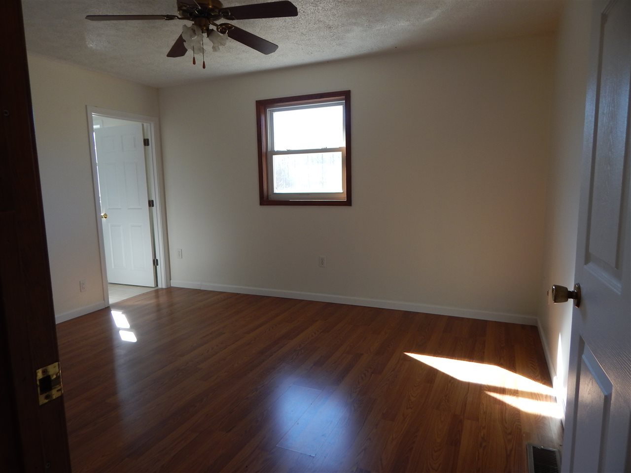 364 Riggle Road Bedford, IN 47421 - Photo 14 of 25 Gallery Image 14