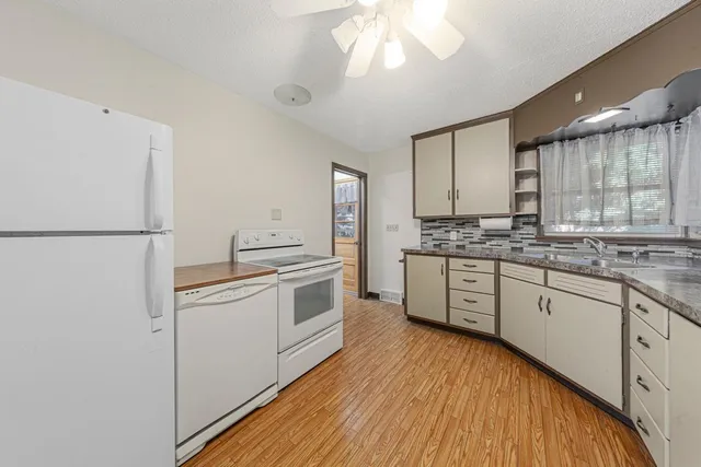 $280,000 | 1450 Lookout Drive, North Mankato, MN 56003