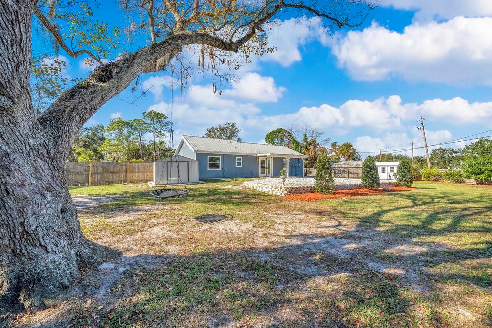 3808 Country Loop West Lakeland, FL 33811 - Photo 24 of 34