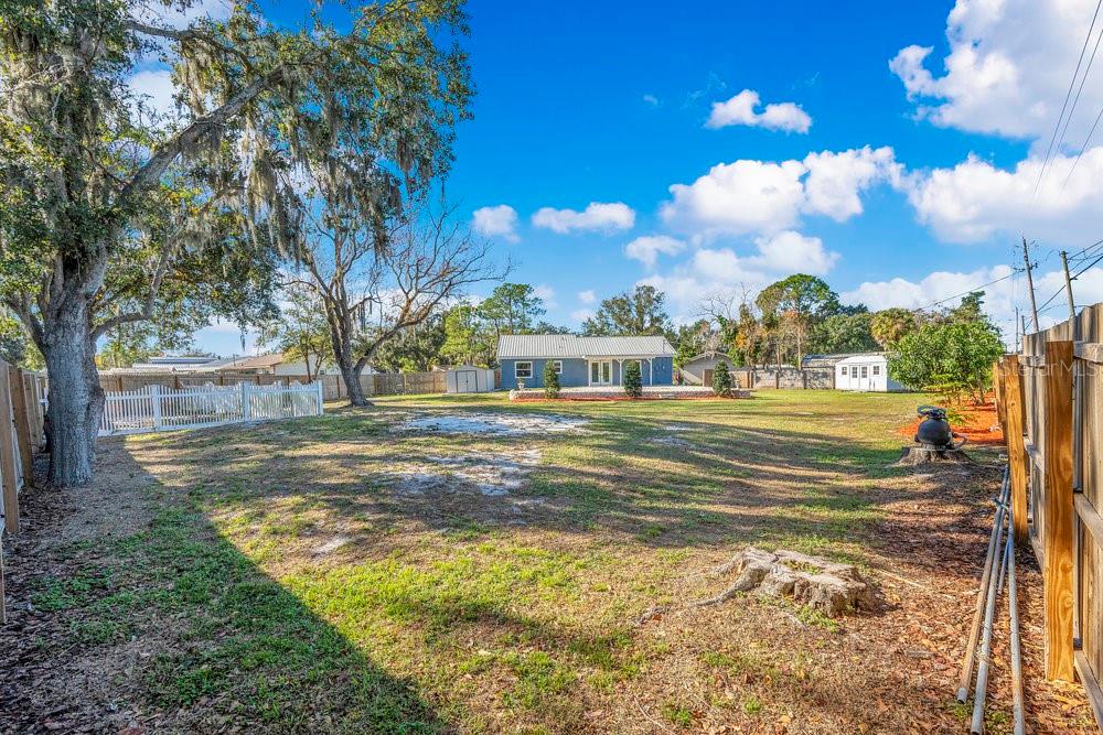 3808 Country Loop West Lakeland, FL 33811 - Photo 25 of 34