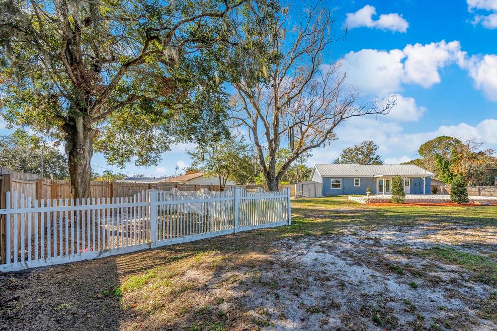 3808 Country Loop West Lakeland, FL 33811 - Photo 26 of 34