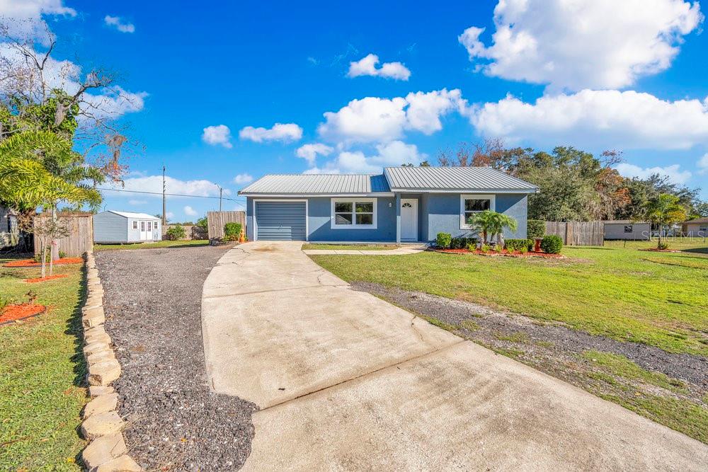 3808 Country Loop West Lakeland, FL 33811 - Photo 3 of 34