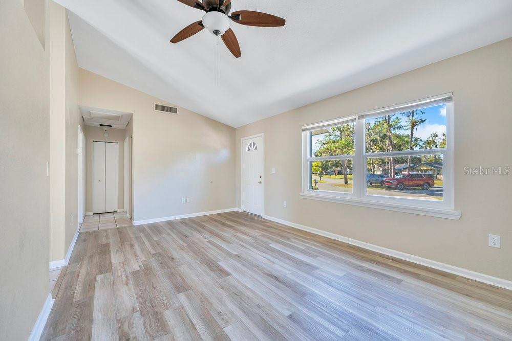 3808 Country Loop West Lakeland, FL 33811 - Photo 6 of 34