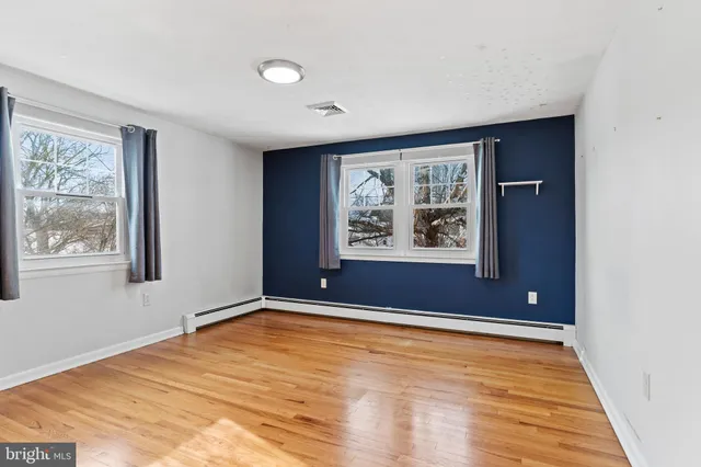 $324,900 | 12 Hickory Place, Camp Hill, PA 17011