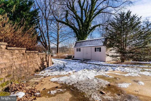 $324,900 | 12 Hickory Place, Camp Hill, PA 17011