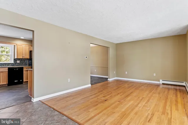 $324,900 | 12 Hickory Place, Camp Hill, PA 17011