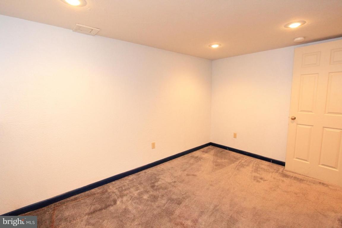 417 Hensley Street Lititz, PA 17543 - Photo 12 of 14